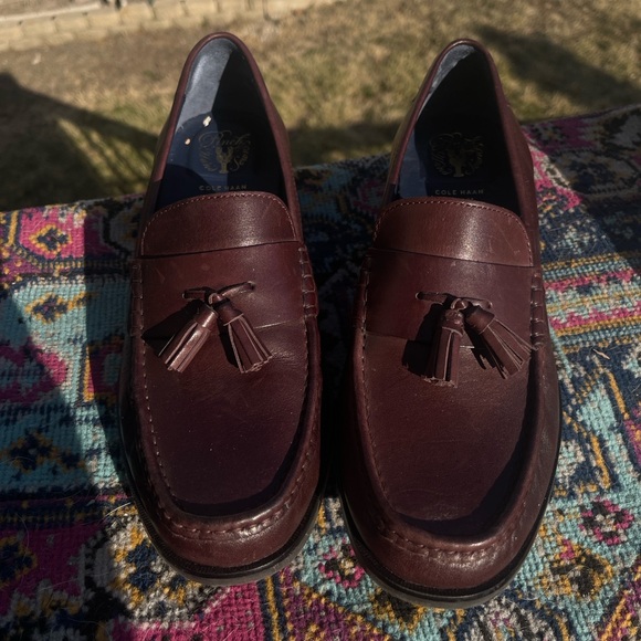 Gently used Cole Haan Pinch Maine Classic loafers. - Picture 3 of 3